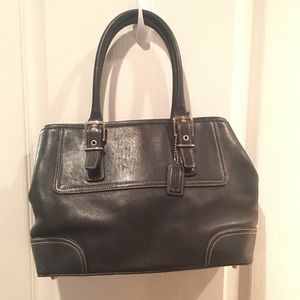 COACH black leather Hamptons Expandable Purse